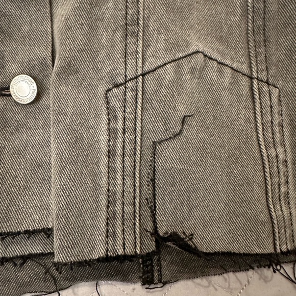 PRETTYLITTLETHING Petite Grey Distressed Button Front Denim Micro Mini Skirt - Picture 7 of 8